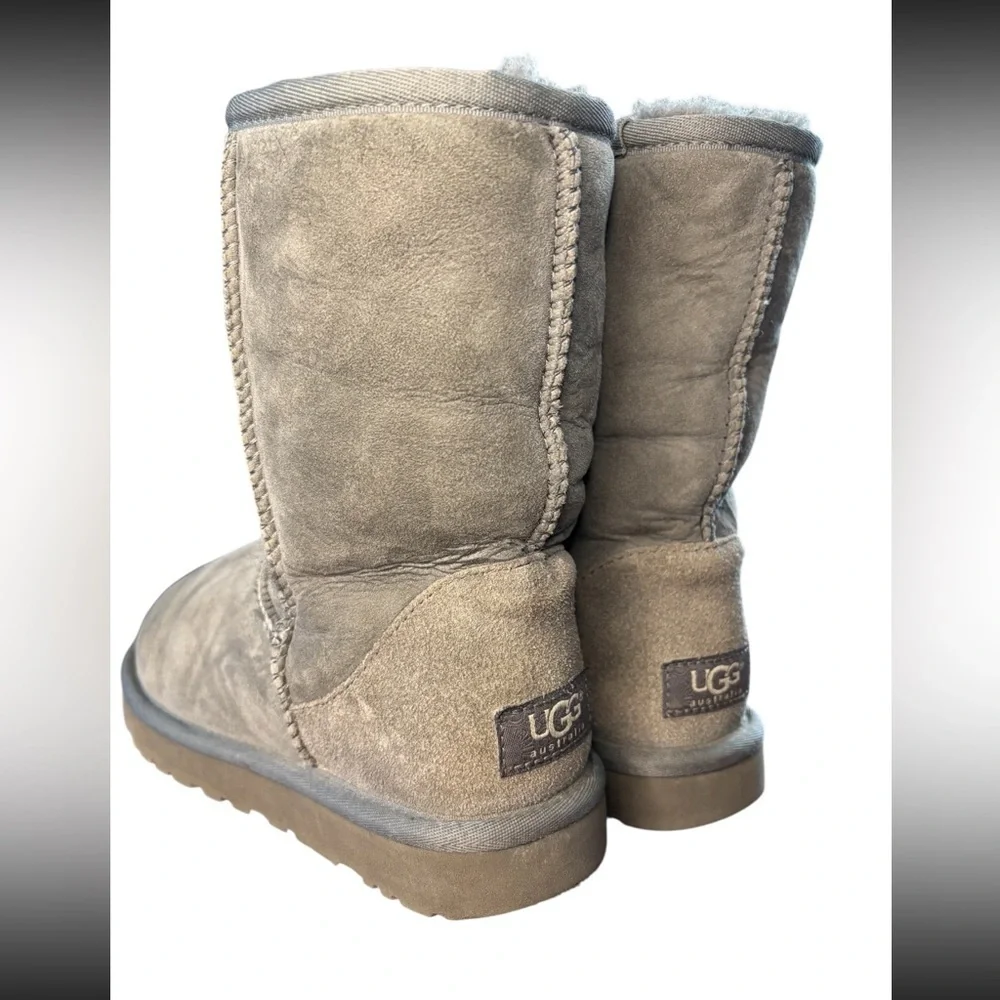 UGG Classic Short ll Tan Sheepskin Boots